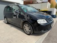 Volkswagen Touran Highline"Automatik"Anhänger"Tüv neu"SHD"