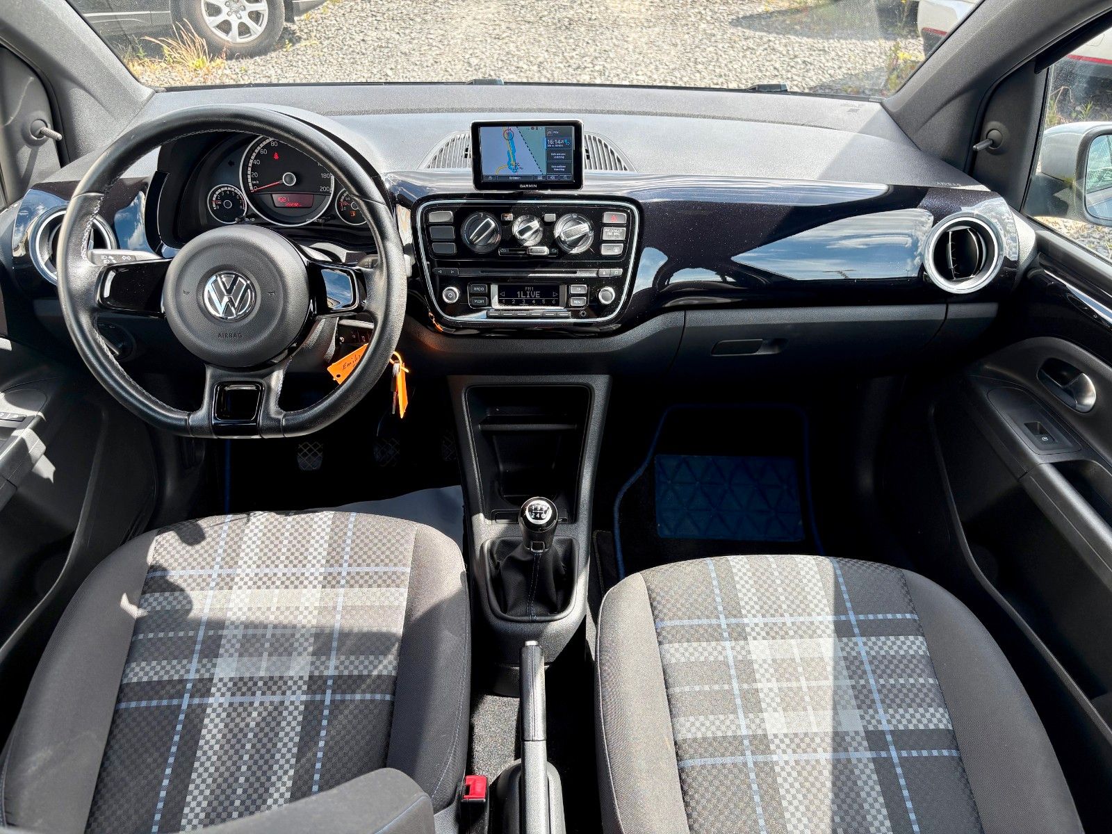 Fahrzeugabbildung Volkswagen up! club up! Navi Klima TÜV 05/2027 Scheckheft