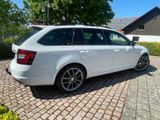Skoda Octavia 2.0 TDI SCR DSG 4x4 RS60 Combi RS60 - Skoda Octavia: Rs60