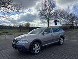 Skoda Octavia Combi Scout 2.0TDI 4X4 Xenon SiH AHK PDC - gebrauchte Skoda Octavia aus dem Jahr 2008
