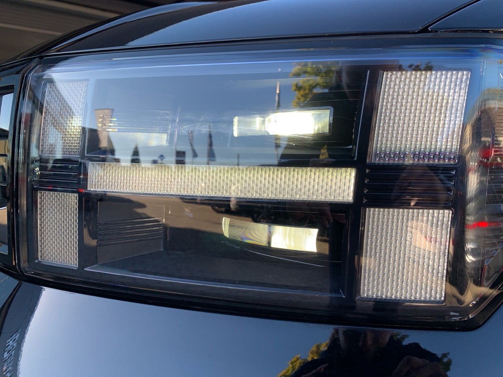 Fahrzeugabbildung Hyundai SANTA FE 1.6T-GDI Signature Hybrid 4WD Schiebeda