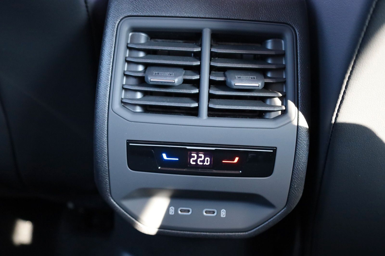 Fahrzeugabbildung SEAT Leon FR 1,5 TSI *LED*SHZ*PDC