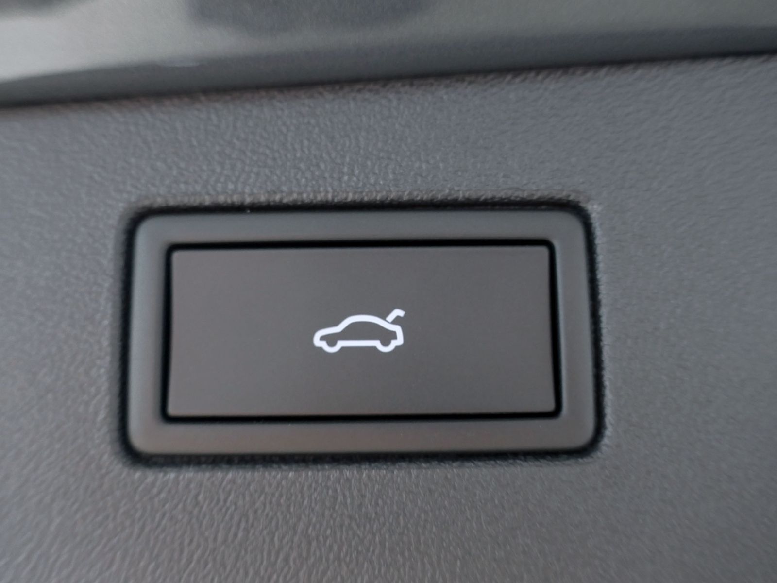 Fahrzeugabbildung Volkswagen Tiguan Life 2.0 TDI DSG | LED AHK RFK ACC