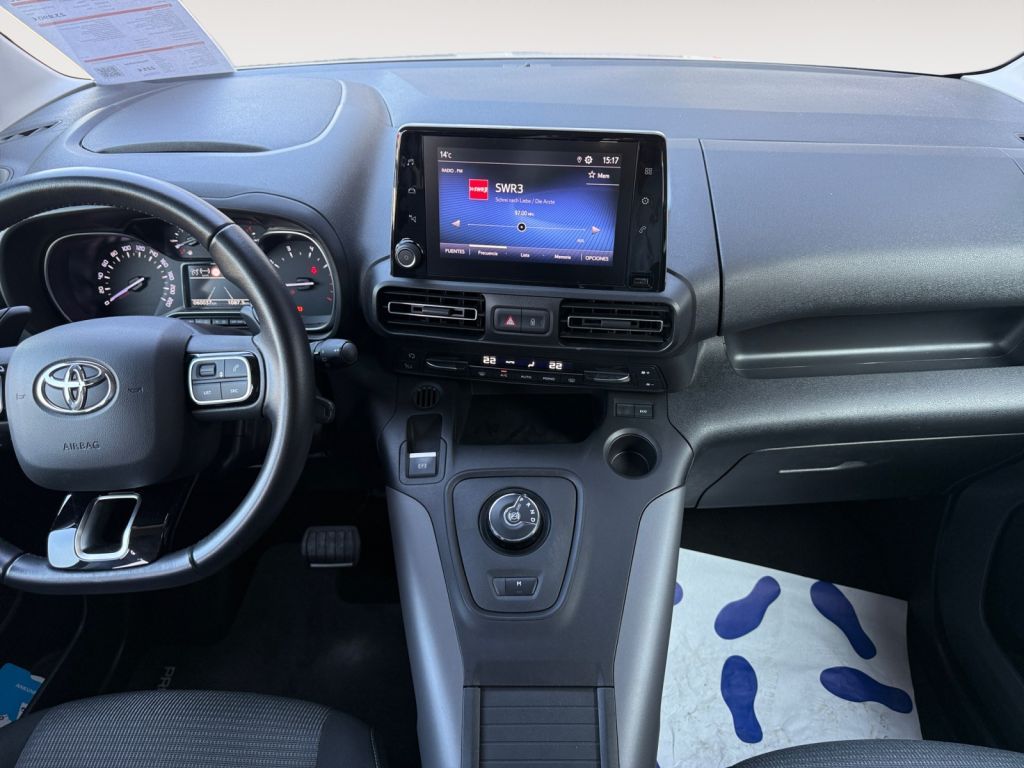 Fahrzeugabbildung Toyota Proace City Verso 1.2 Turbo L2 Aut Team Deutschl