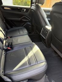 Porsche Cayenne - 11