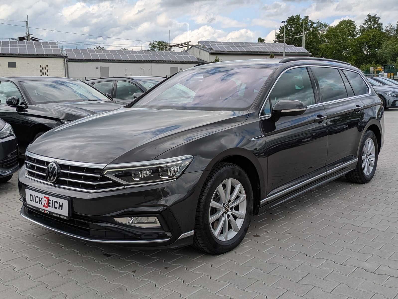 Fahrzeugabbildung Volkswagen Passat 2.0 TDI 2x R-Line MATRIX*KAMERA*ACC*NAVI