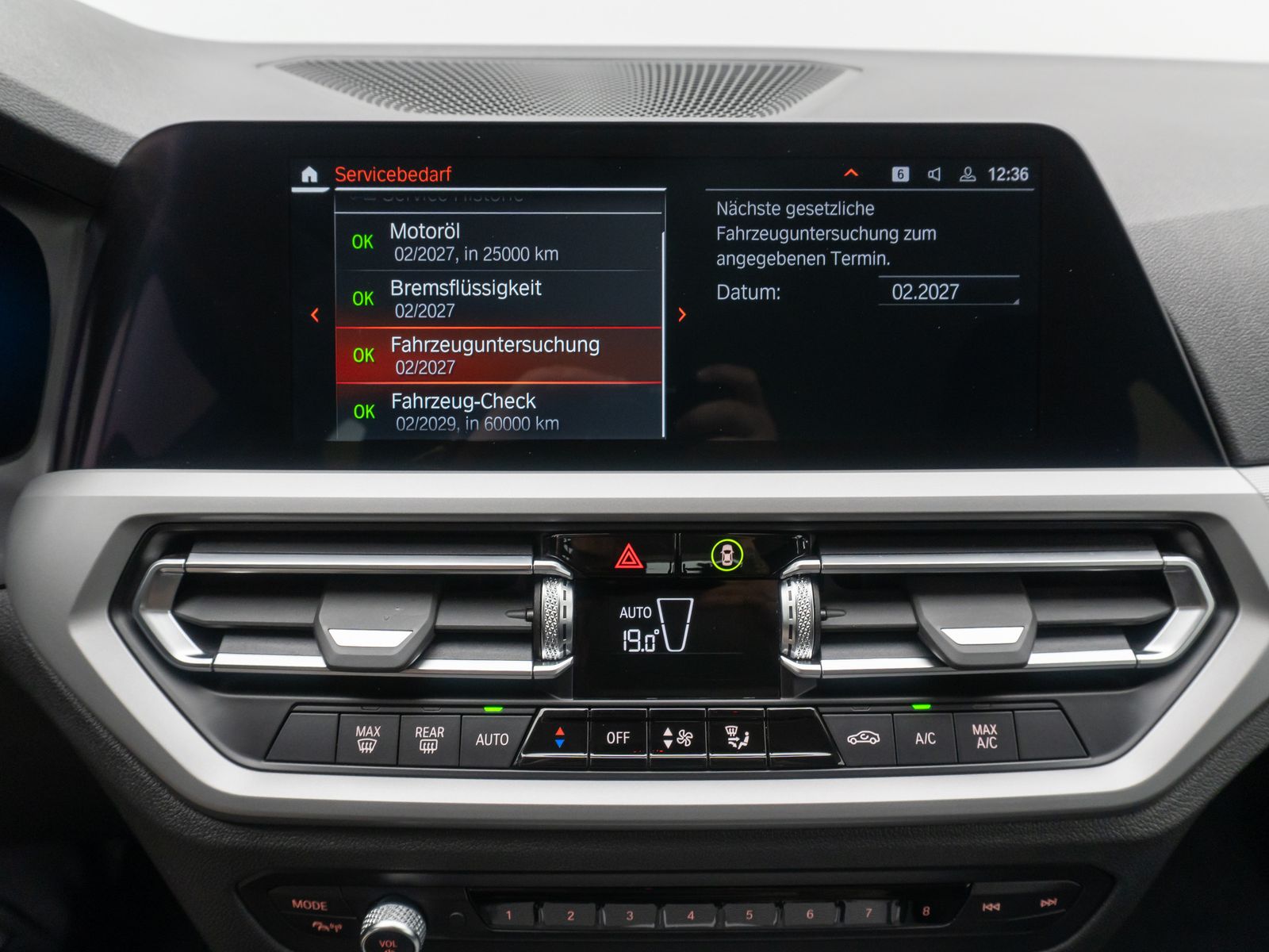 Fahrzeugabbildung BMW 320e  DAB CockPitPro Alarm Geschwindigkeitsreg
