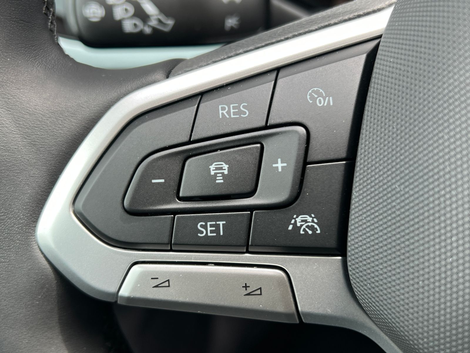 Fahrzeugabbildung Volkswagen Polo GOAL 1.0 TSI * LED, App-Connect, 16"-LM*
