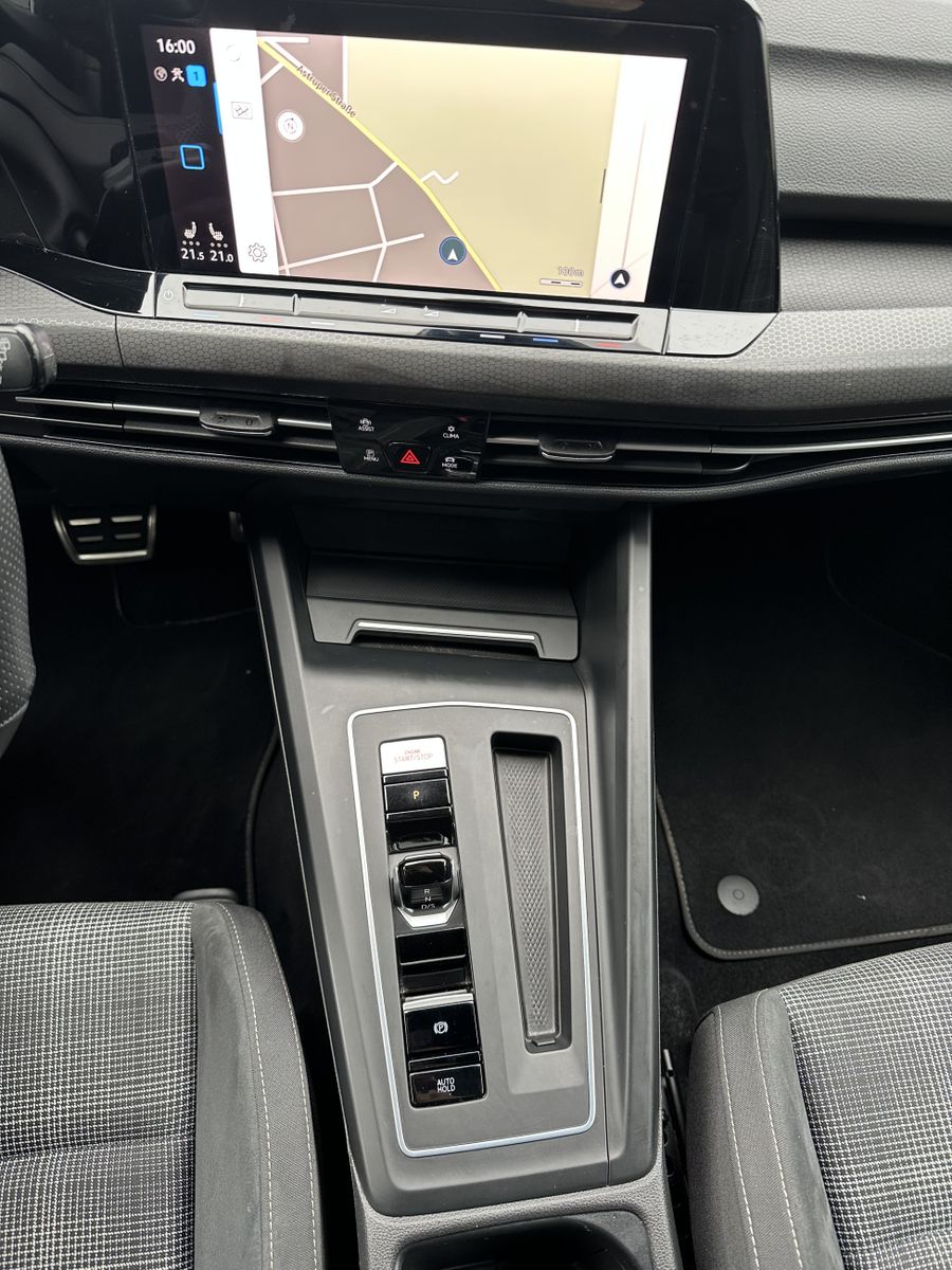 Fahrzeugabbildung Volkswagen Golf GTD NAV+IQ-LIGHT+VCOCKPIT+KAMERA+ACC+18ZOLL