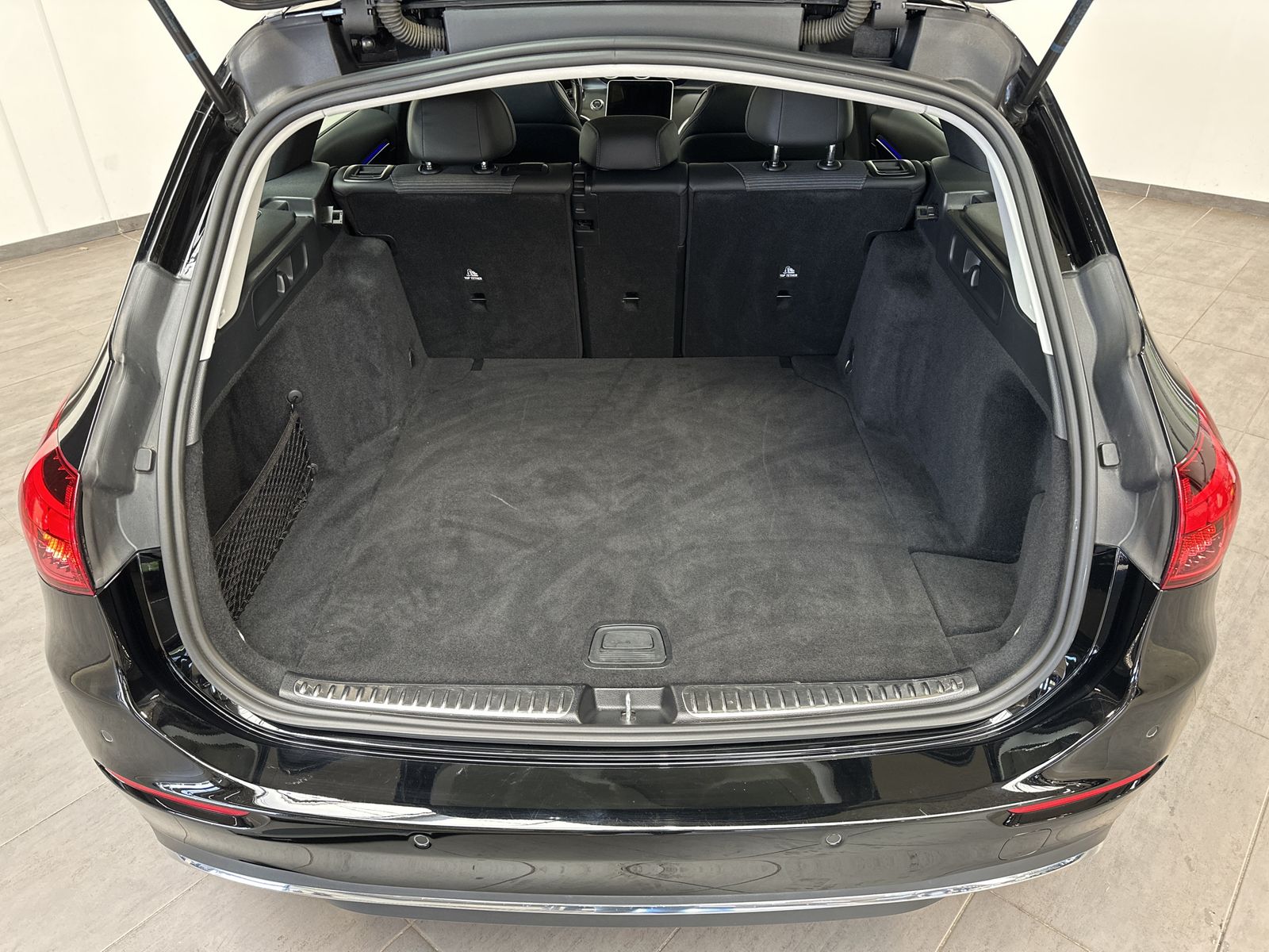 Fahrzeugabbildung Mercedes-Benz C 200d T Avantgarde NAV+LED+KAM+CARPLAY+VCOCK+PP