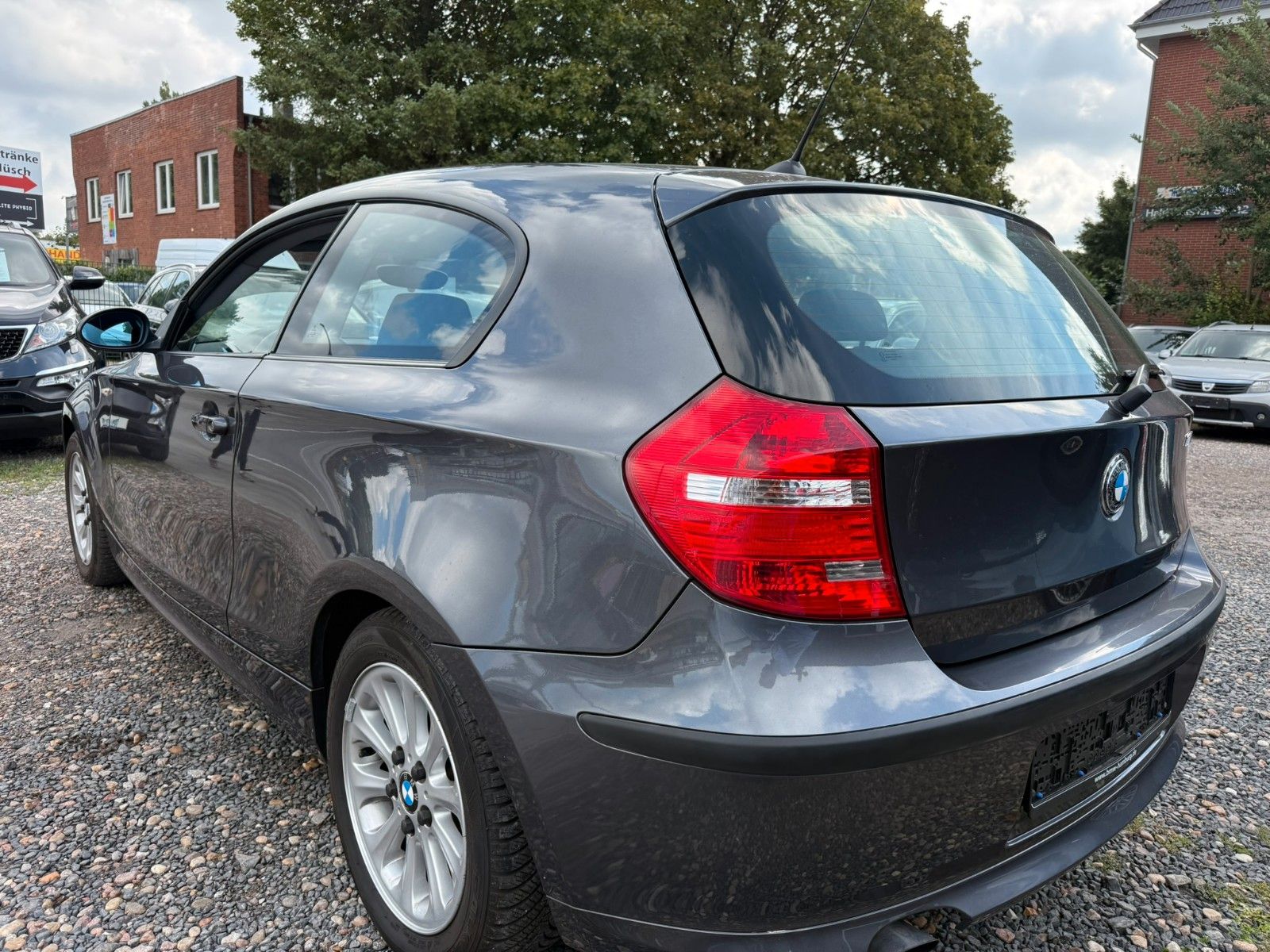 Fahrzeugabbildung BMW 116i