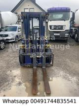 Komatsu FD40ZT-7 hydraulischer Seitenschieber V6 motor - Komatsu Kettenbagger