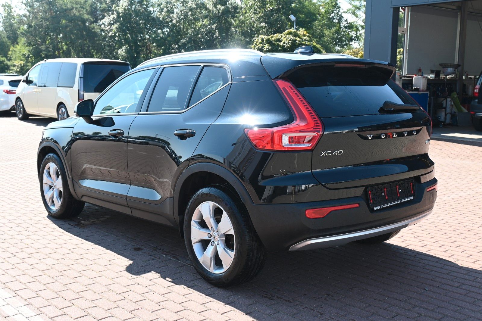 Fahrzeugabbildung Volvo XC40 D3 AWD Autom. Momentum*RFK*FSHZG*BLIS*AHK