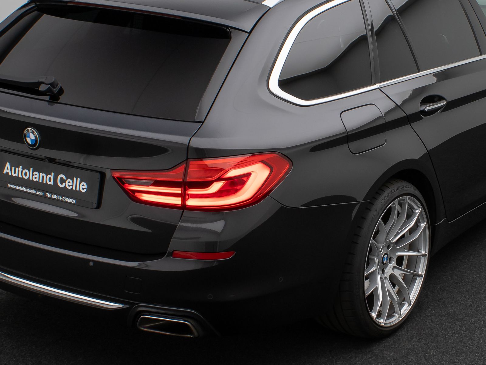Fahrzeugabbildung BMW 540i xD Luxury Line Panorama Kamera HUD DAB H/K