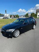 BMW E91 320i - BMW 320: 320i E91