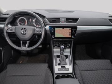 Skoda Superb Combi Ambition 1.5 TSI DSG Matrix LED NAV