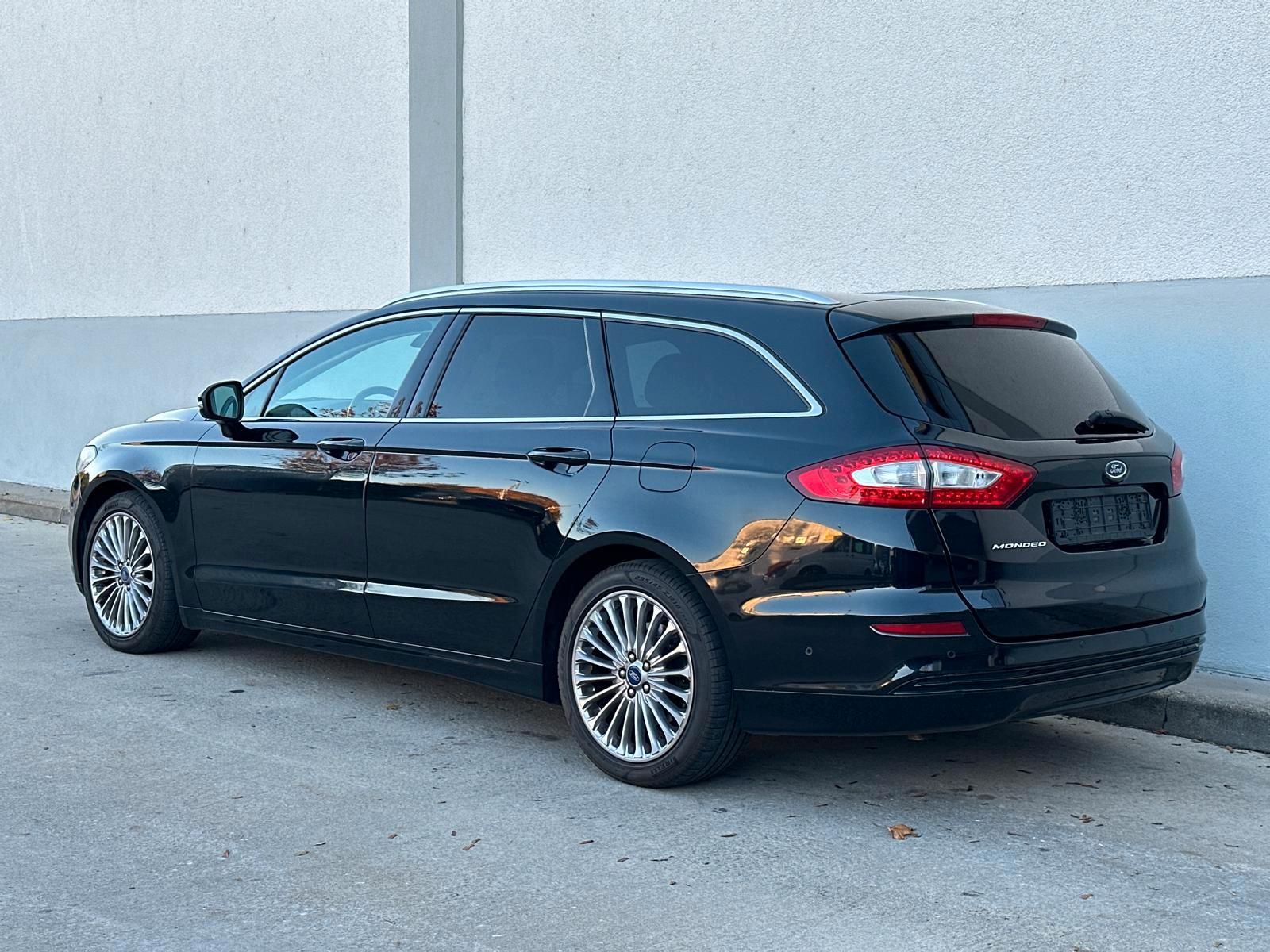 Ford Mondeo 2014 — interior