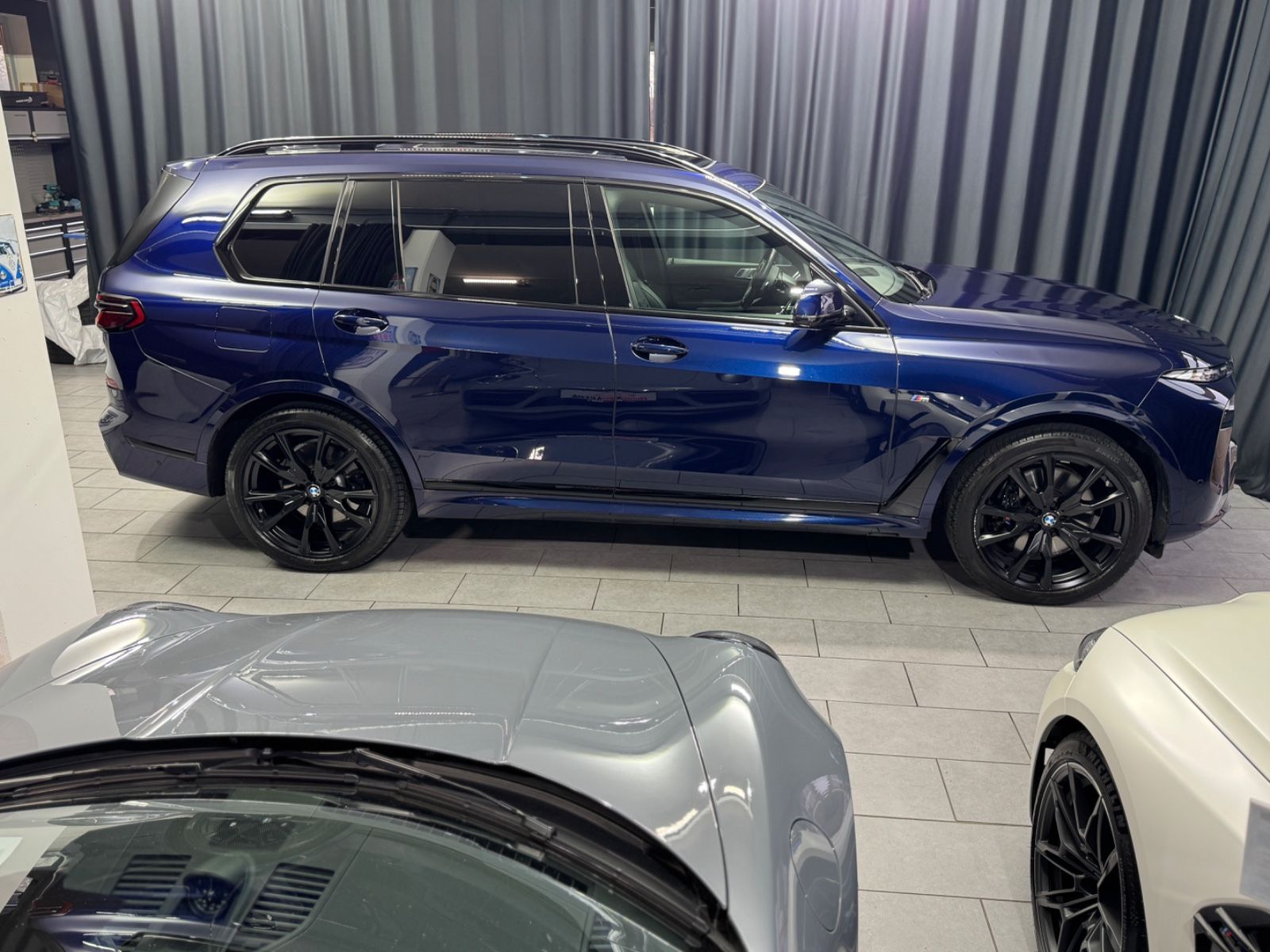 Fahrzeugabbildung BMW X7 xDrive 40 d M SPORT PRO|SKY-LOUNGE|MASSAGE|