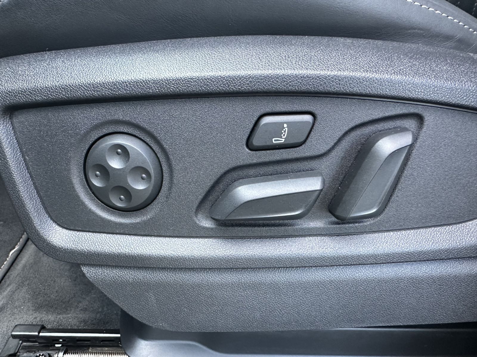 Fahrzeugabbildung Audi SQ5 Black NAV+LED+KAMERA+LUFTFEDERUNG+21ZOLL+VC