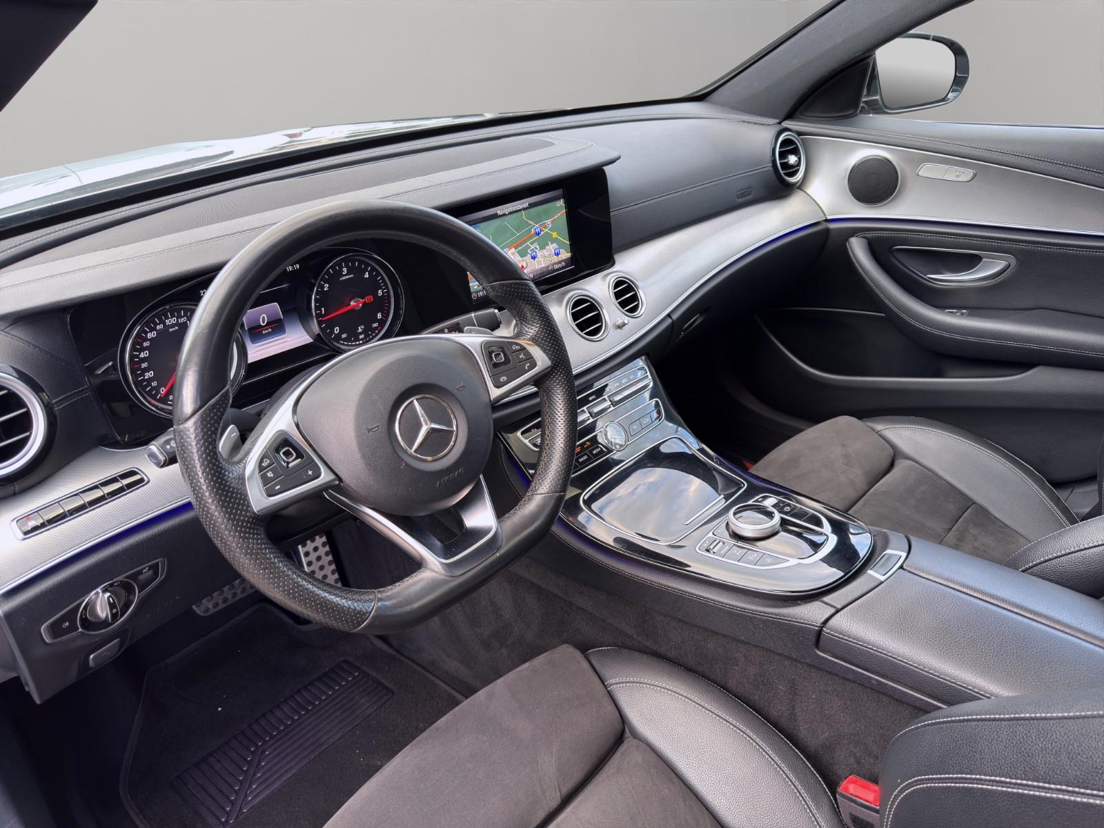 Mercedes-Benz E 220d AMG 9G SHD MULTIB NAVI TOTW CAM TEMP