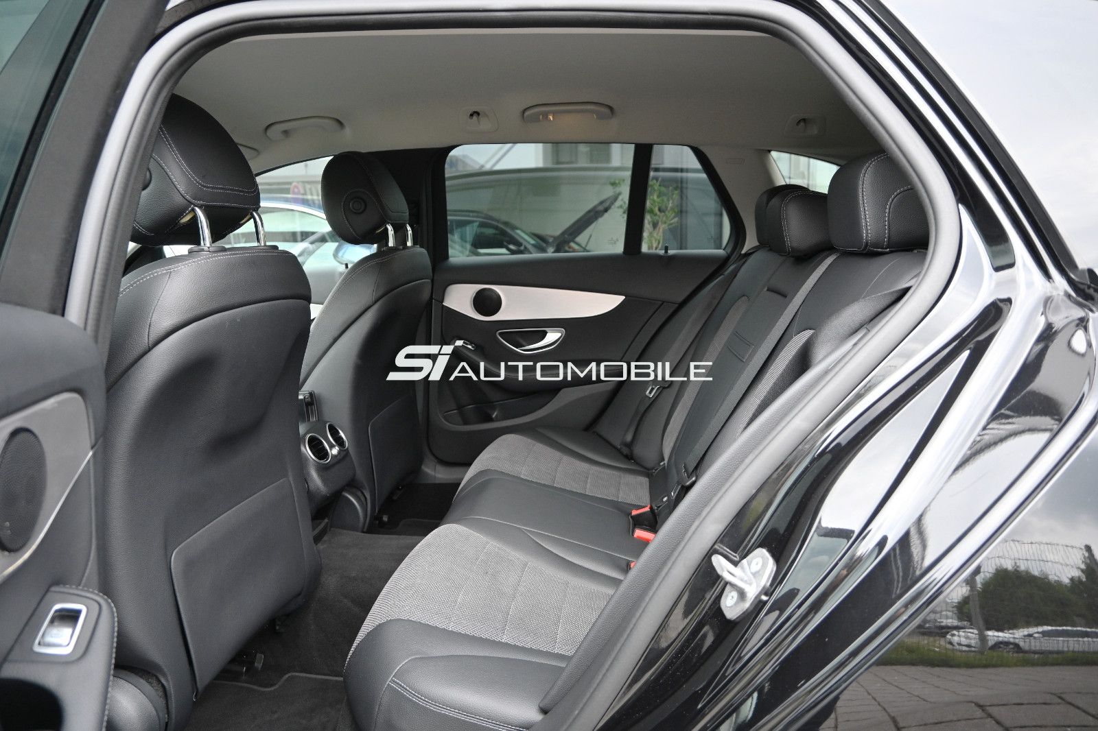 Fahrzeugabbildung Mercedes-Benz C 300 T Aut. Avantgarde °NIGHT°MULTIBEAM°KAMERA°