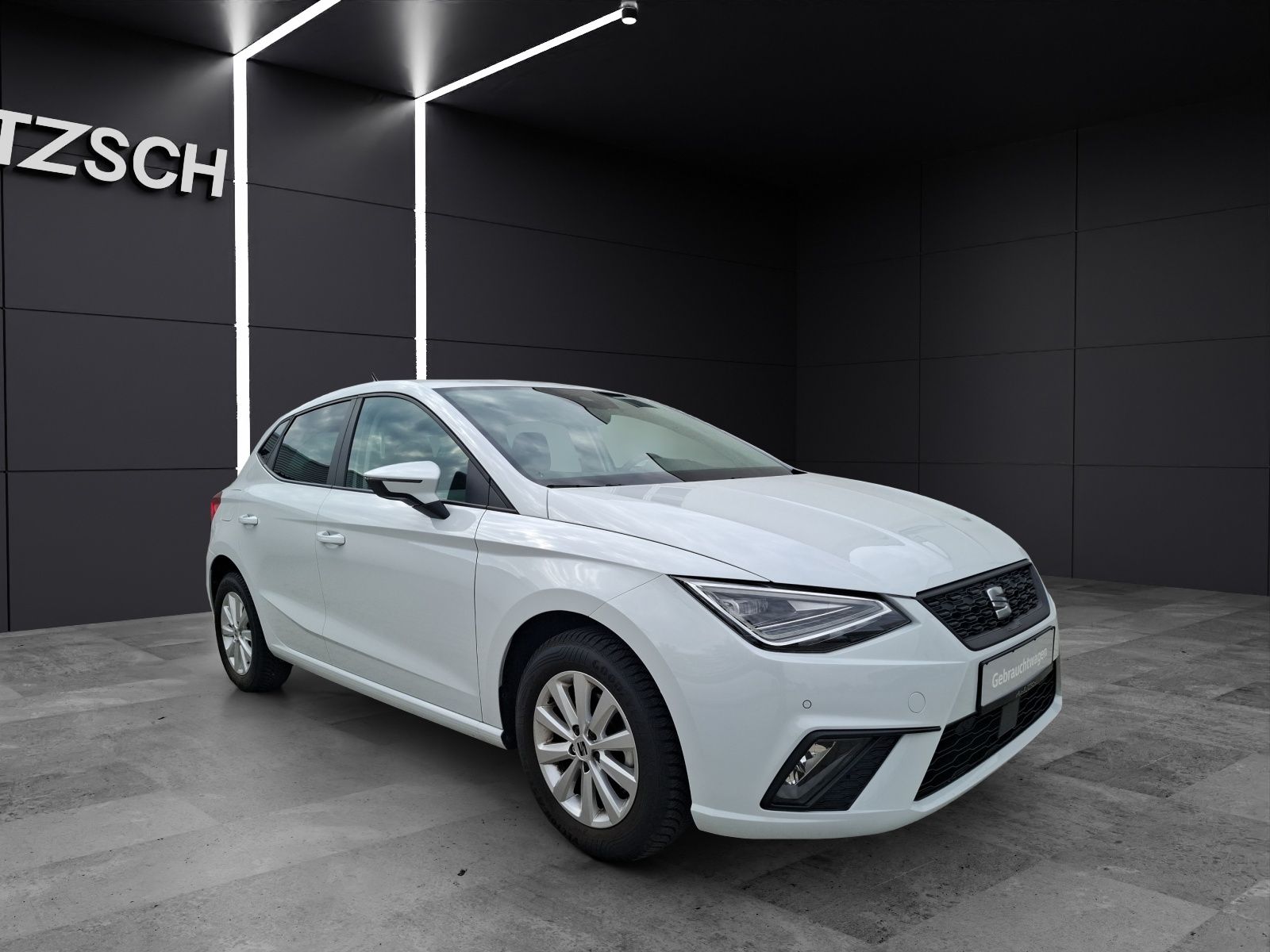 Fahrzeugabbildung SEAT Ibiza TSI Style LED Navi ACC VC RFK SH LM