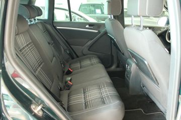 Volkswagen Tiguan - 9
