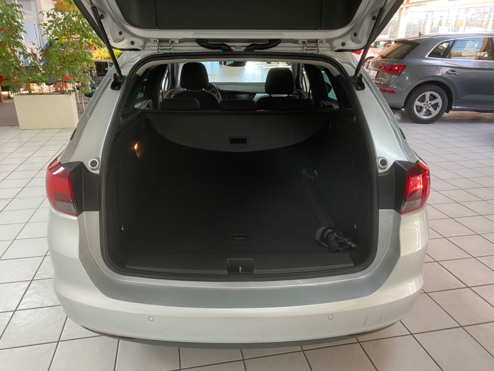Fahrzeugabbildung Opel Astra K Sports Tourer Edition * Navi, Sitzheiz.*