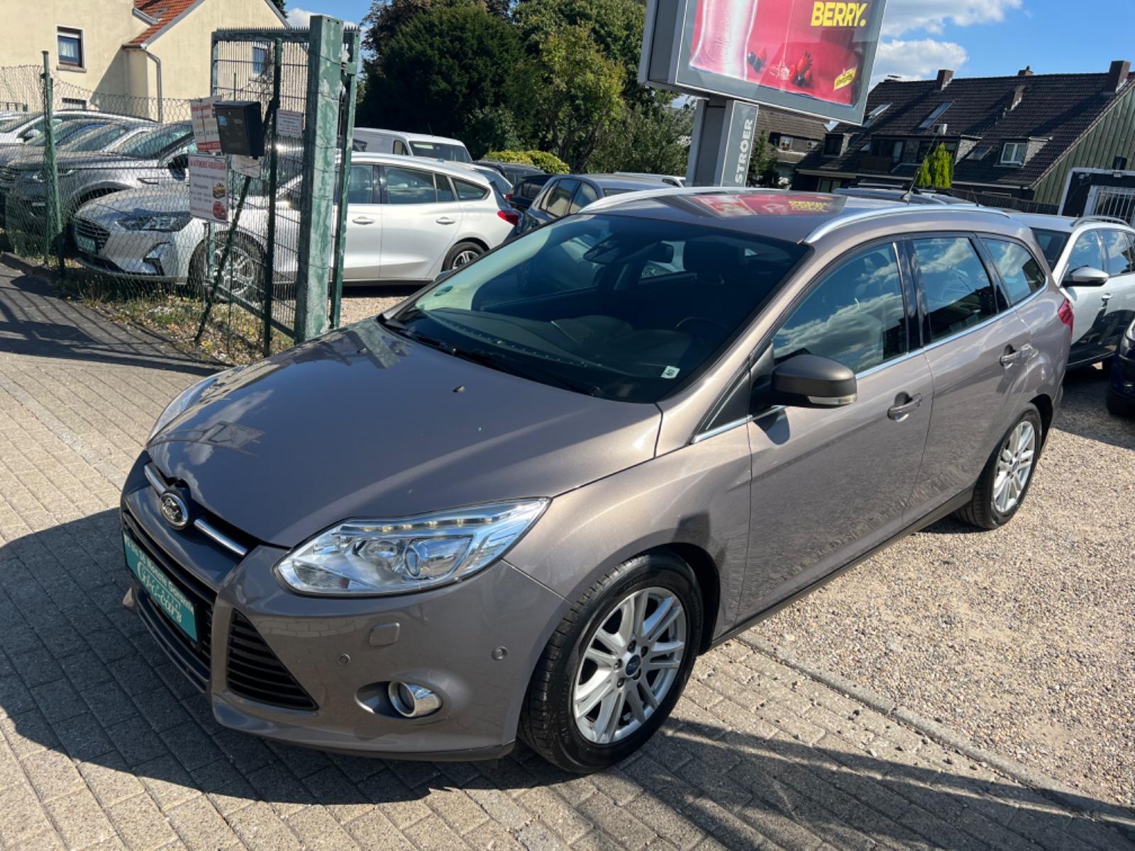 Ford Focus Turnier Titanium*TÜV NEU*STEUERKETTE NEU*