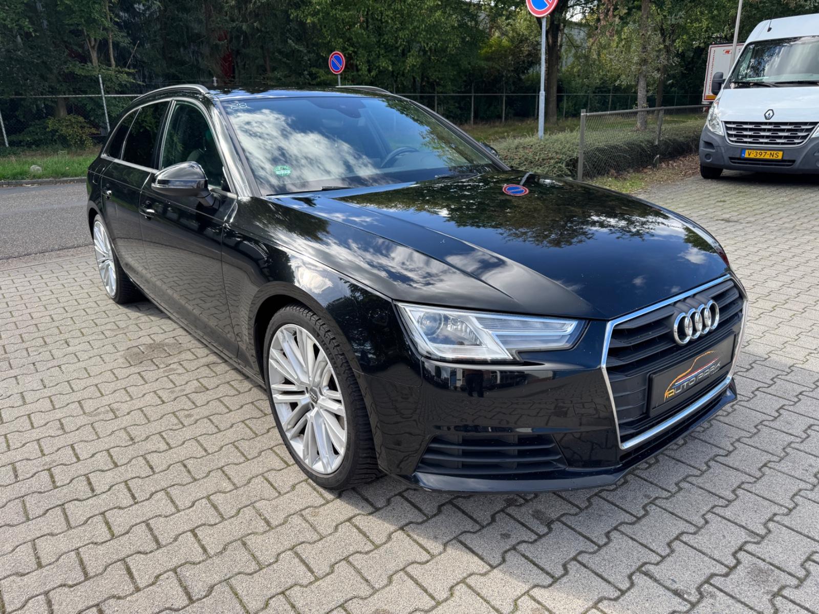Audi A4 2015 — interior