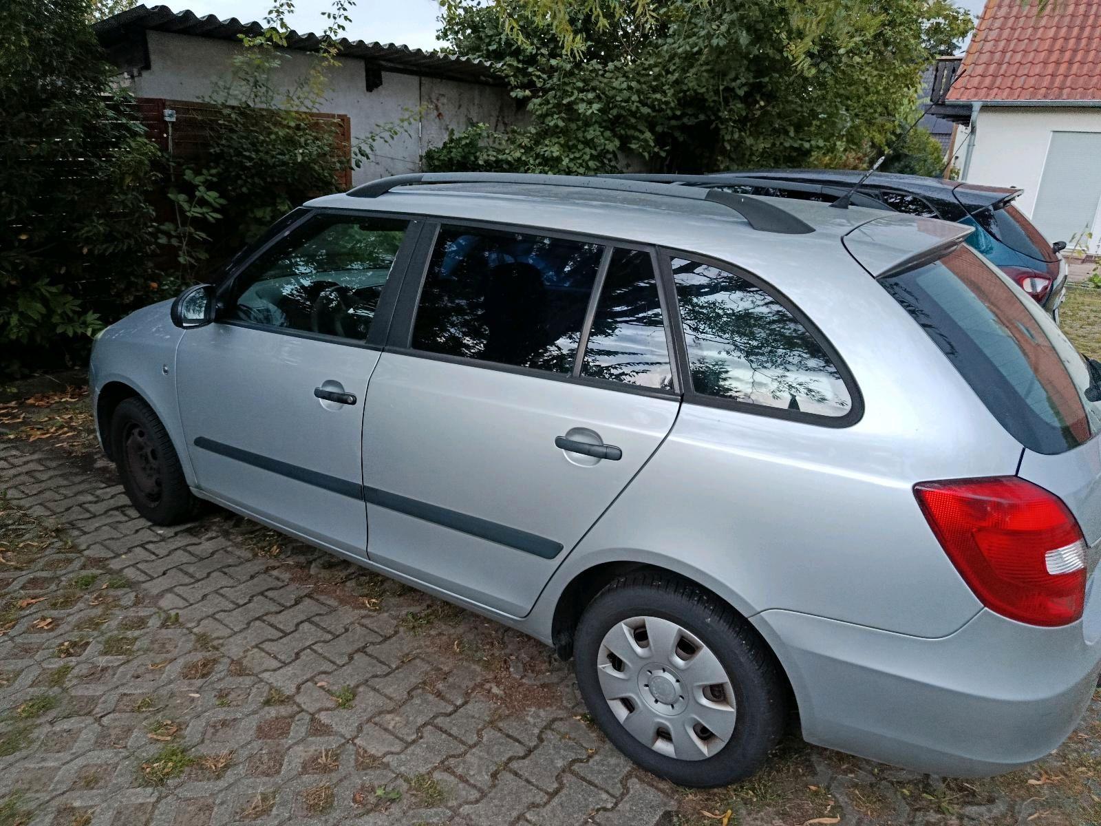 Skoda Fabia 2010 — rear view