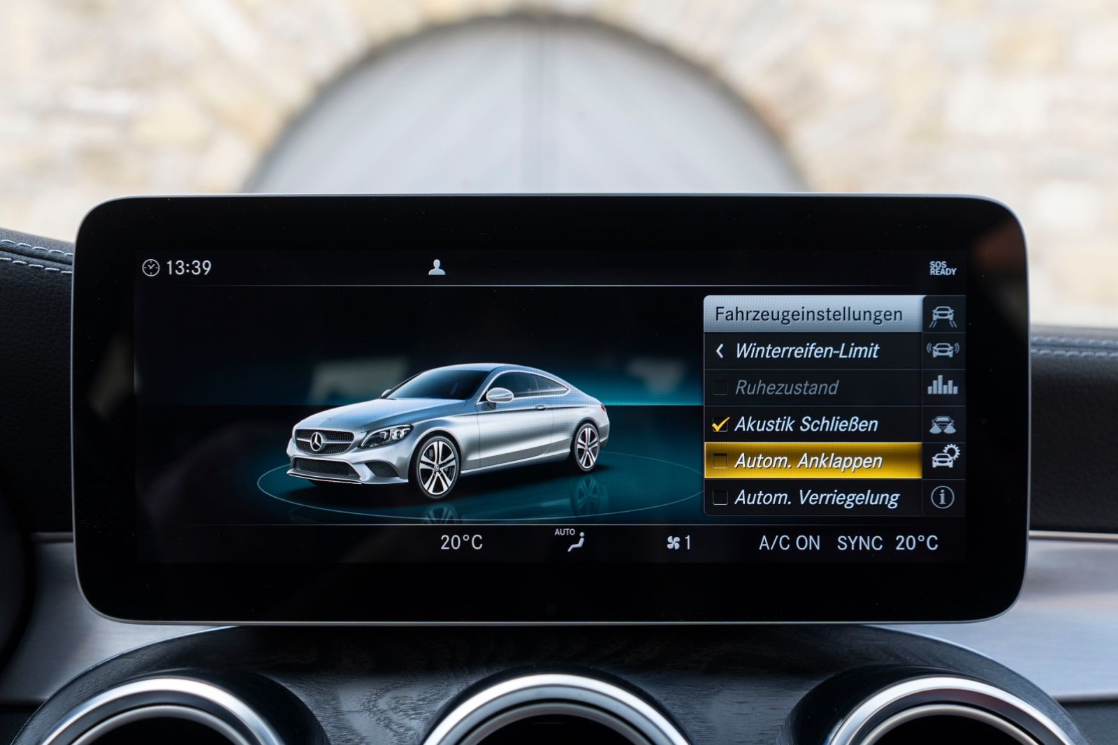 Fahrzeugabbildung Mercedes-Benz C 220d Coupe AMG BURMESTER 360° CARPLAY LED