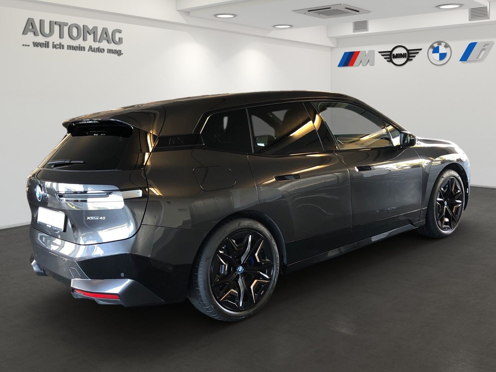 BMW iX xDrive40 Sportpaket AHK Laser Suite SkyLounge foto 3