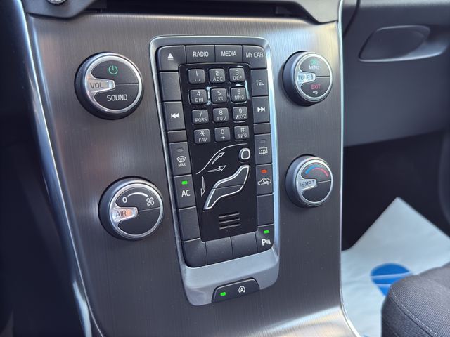 Volvo V40 Kinetic*LED*TEMPOMAT*SOUND*PDC*1.HAND*TOP