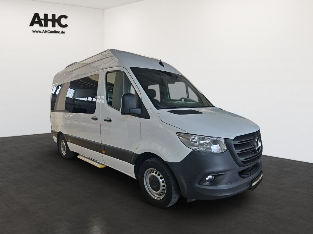 Fahrzeugabbildung Mercedes-Benz Sprinter 317 Kombi L2H2 Mobility Rollstuhl Lift