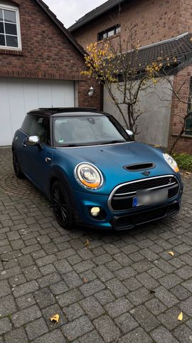 MINI Cooper S JCW Paket. Alles drin, nix d...