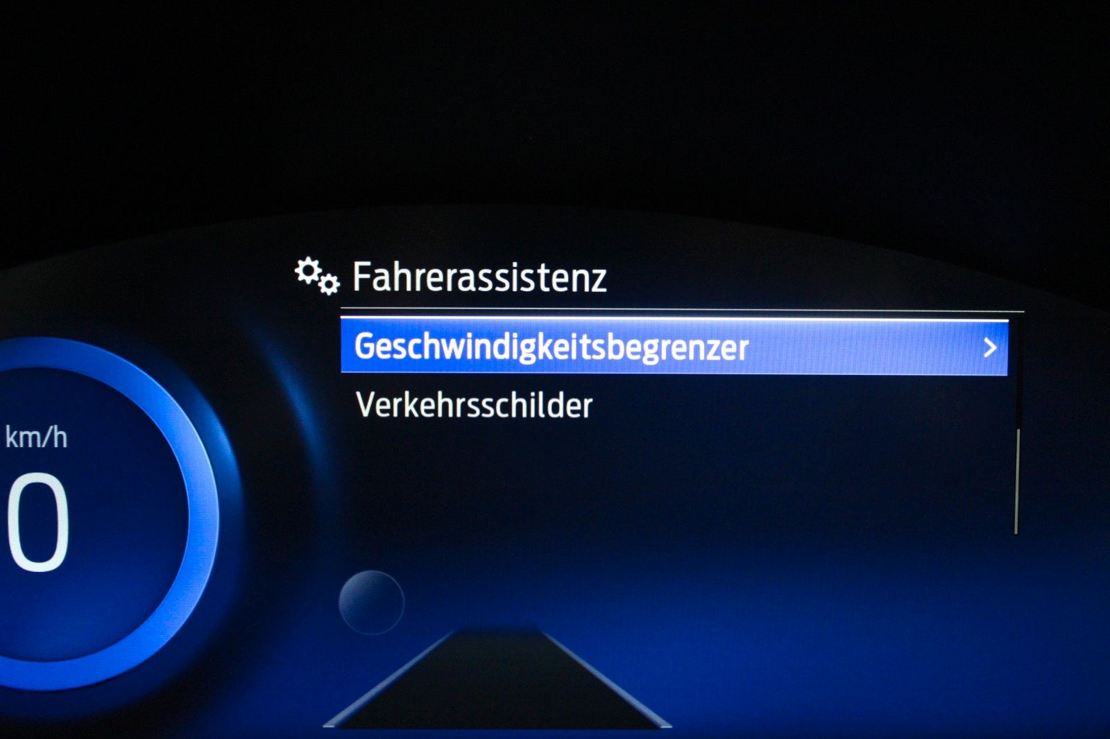 Fahrzeugabbildung Ford Focus ST-Line X Turnier AHK LED NAVI CAM WinterP