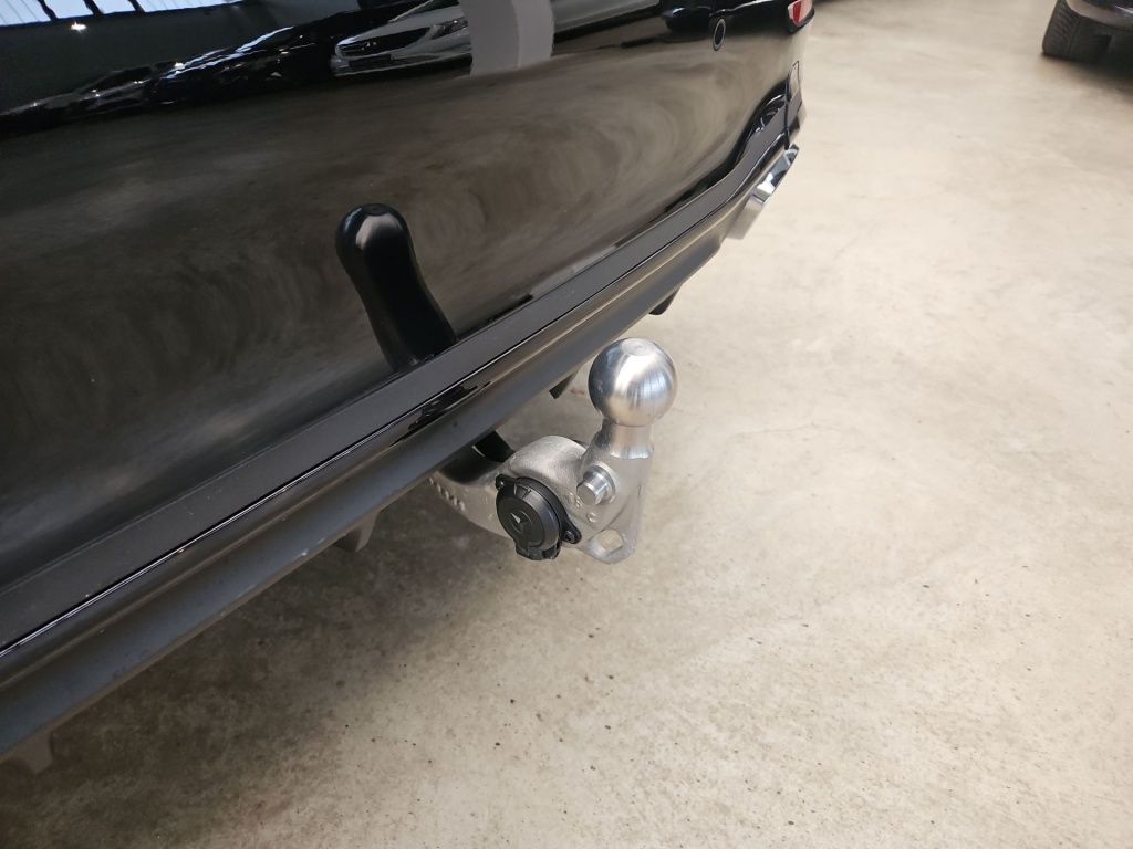 Fahrzeugabbildung Mercedes-Benz C 180 ++ AMG+NIGHT+AHK+MEMORY+KEYLESS+AKUSTIK ++