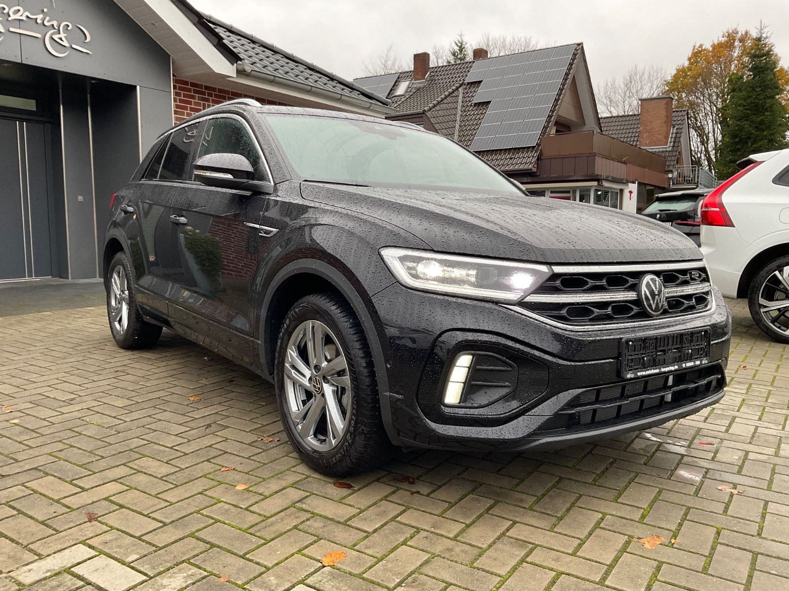 Fahrzeugabbildung Volkswagen T-Roc 1.5 TSI DSG R Line,AHK,ACC,Kamera,Navi