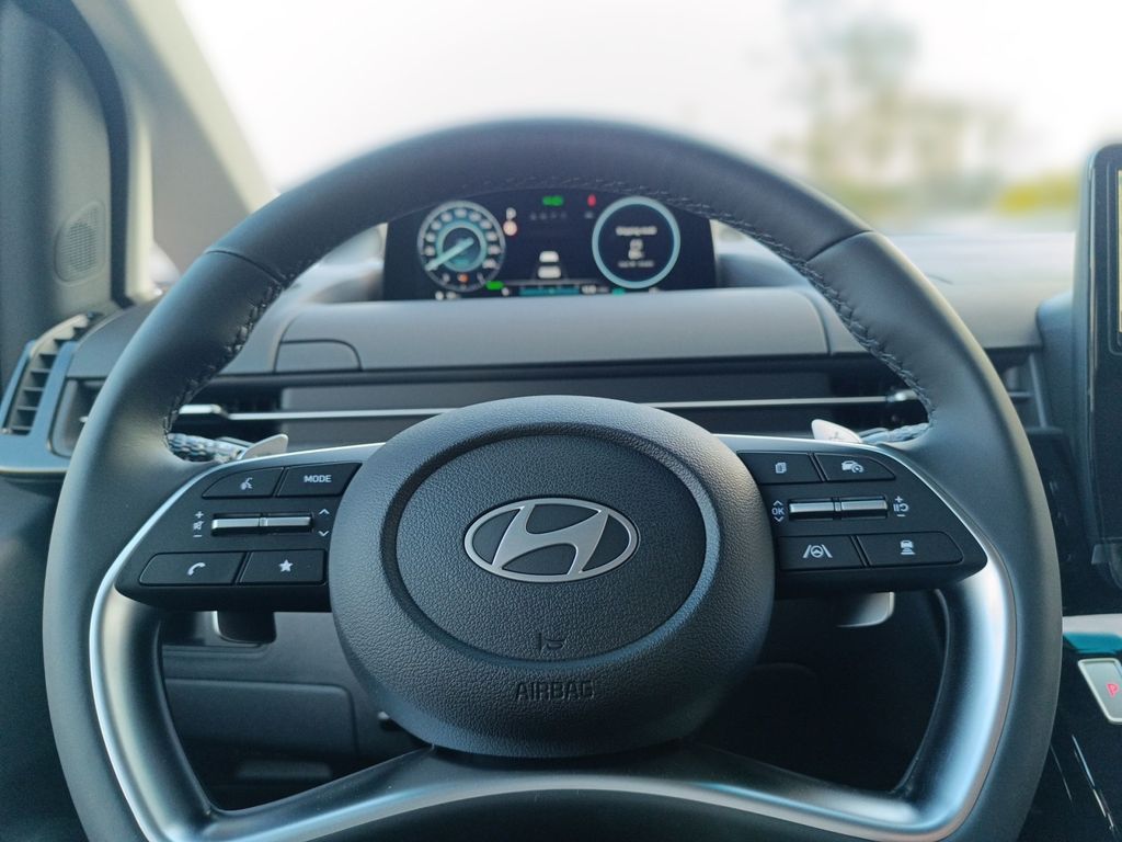 HYUNDAI Staria 1.6 T-GDI Hybrid Navi