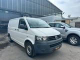 Volkswagen T5 Transporter Kasten-Kombi Kasten - VW T5 Transporter in Bochum