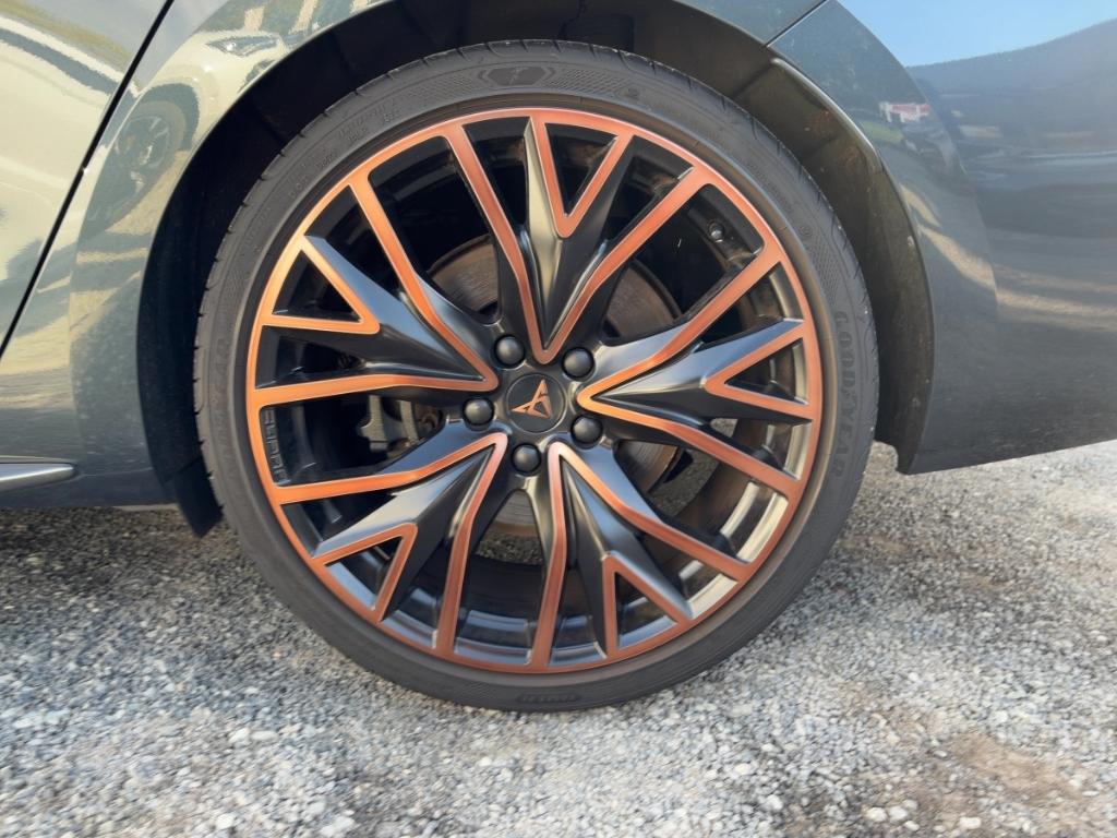 Cupra Leon ST 2.0 TSI AHK BeatsAudio Navi Sitzheizung 