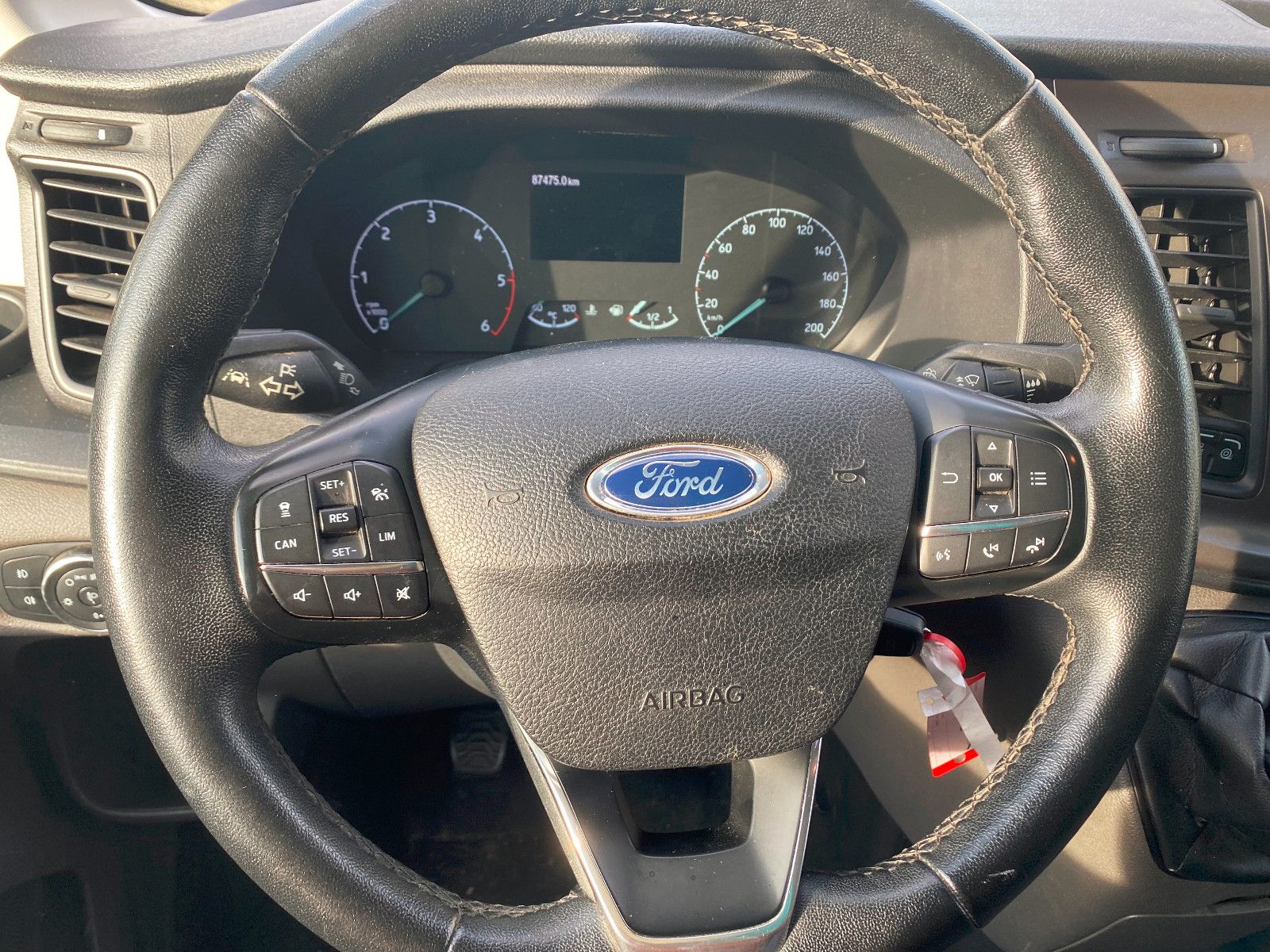 Fahrzeugabbildung Ford TransitKasten350 L4H3 Trend,AHK,Navi,Kamera,SHg