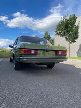 Mercedes-Benz W123 230e - Mercedes-Benz 230: 230e W123