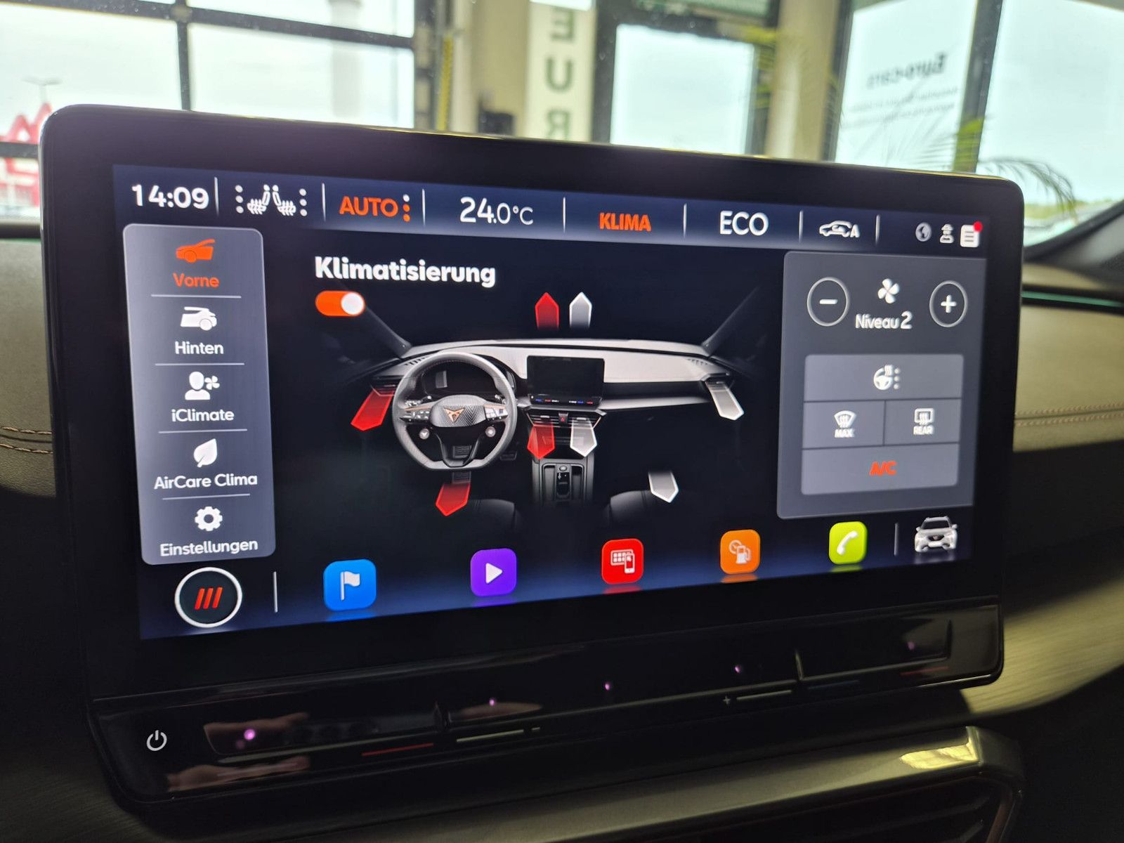 Fahrzeugabbildung CUPRA Formentor VZ e-Hybrid / GEPFLEGT / 1. HAND