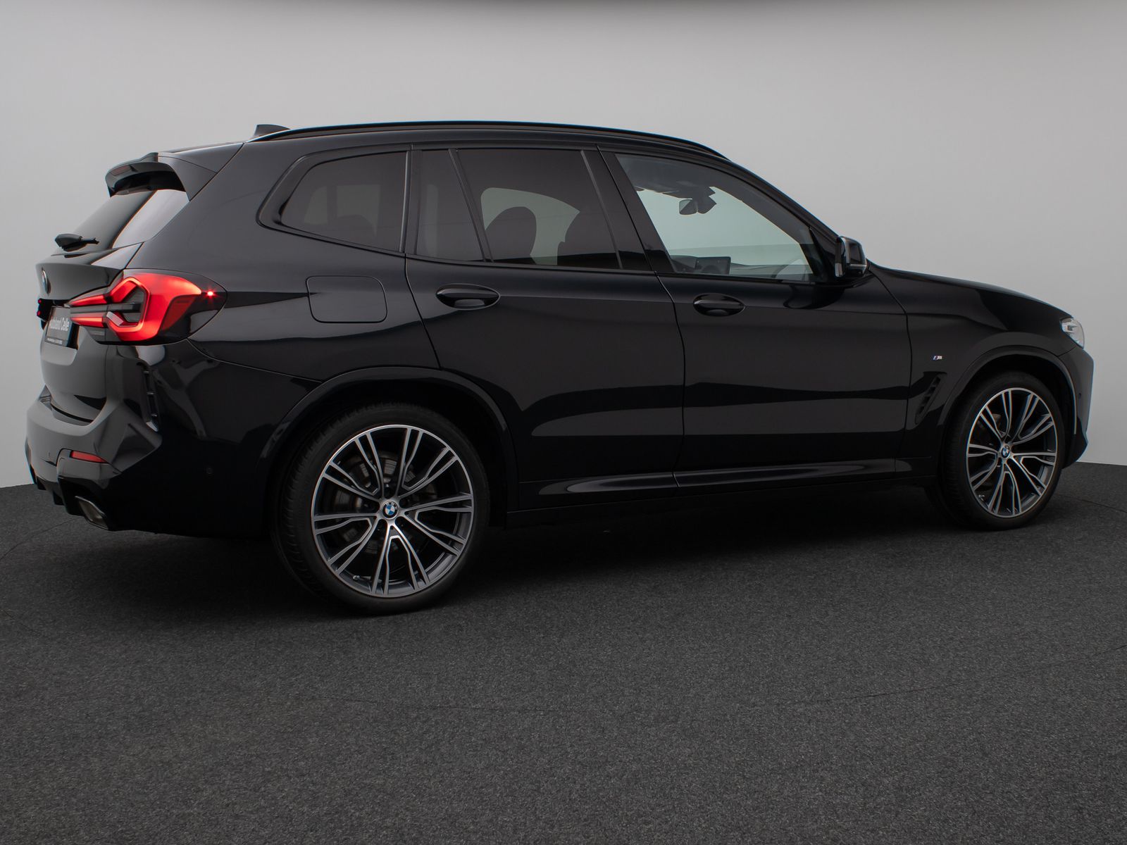 Fahrzeugabbildung BMW X3 xD20i M Sport Panorama 360°DAB Komfort 21Zoll