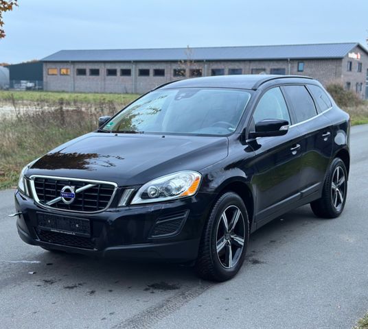 Volvo XC60 Summum 2WD 2.0 D 163PS Automatik Xenon Eur5