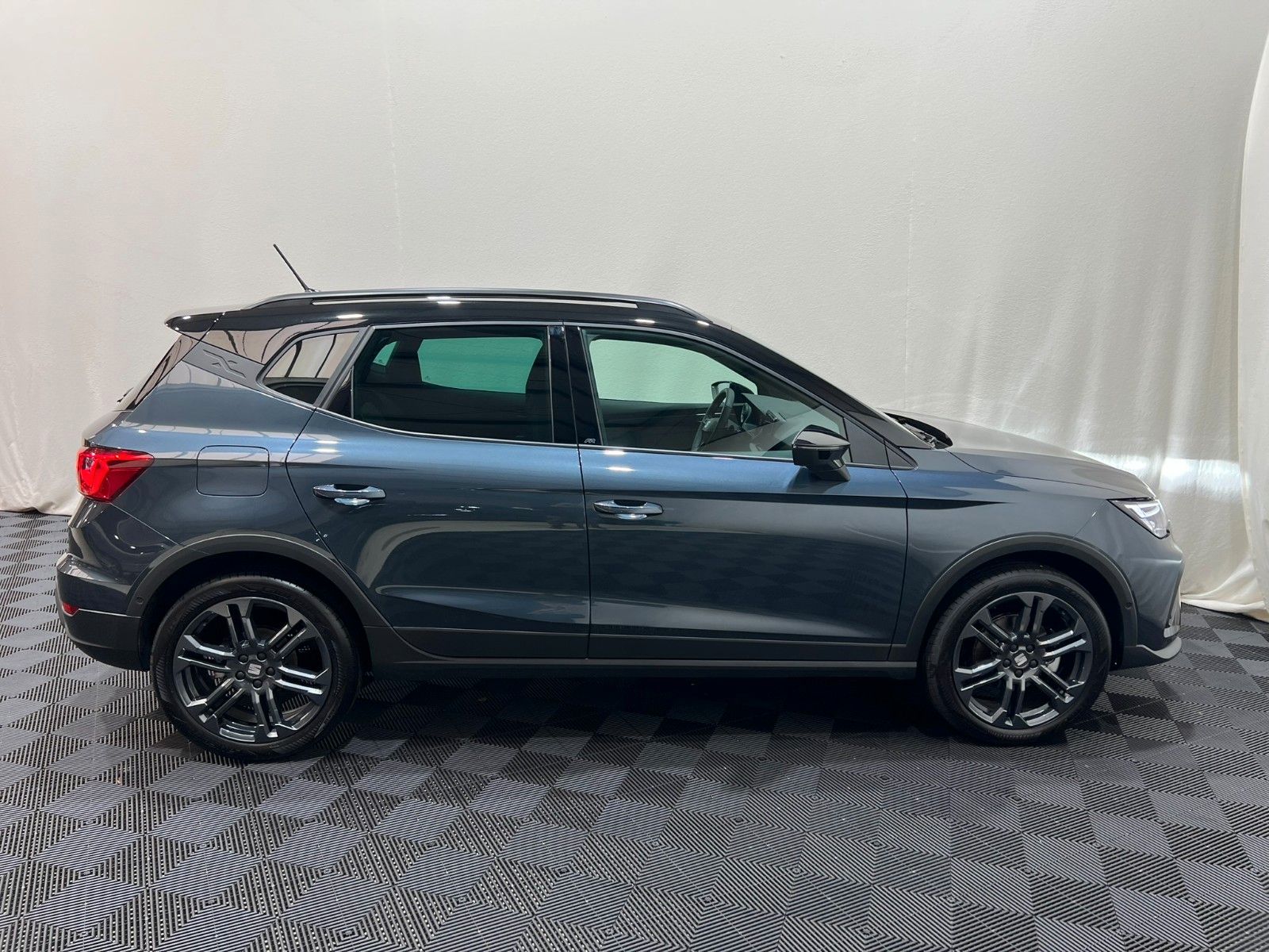 Fahrzeugabbildung SEAT Arona 1.5 TSI 110kW FR DSG