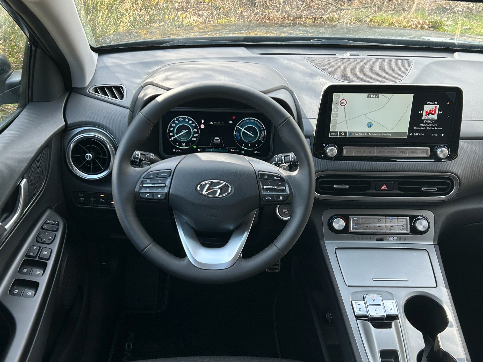 Fahrzeugabbildung Hyundai KONA EV Advantage 100kW *RW305KM*Navi*ACC*LED*