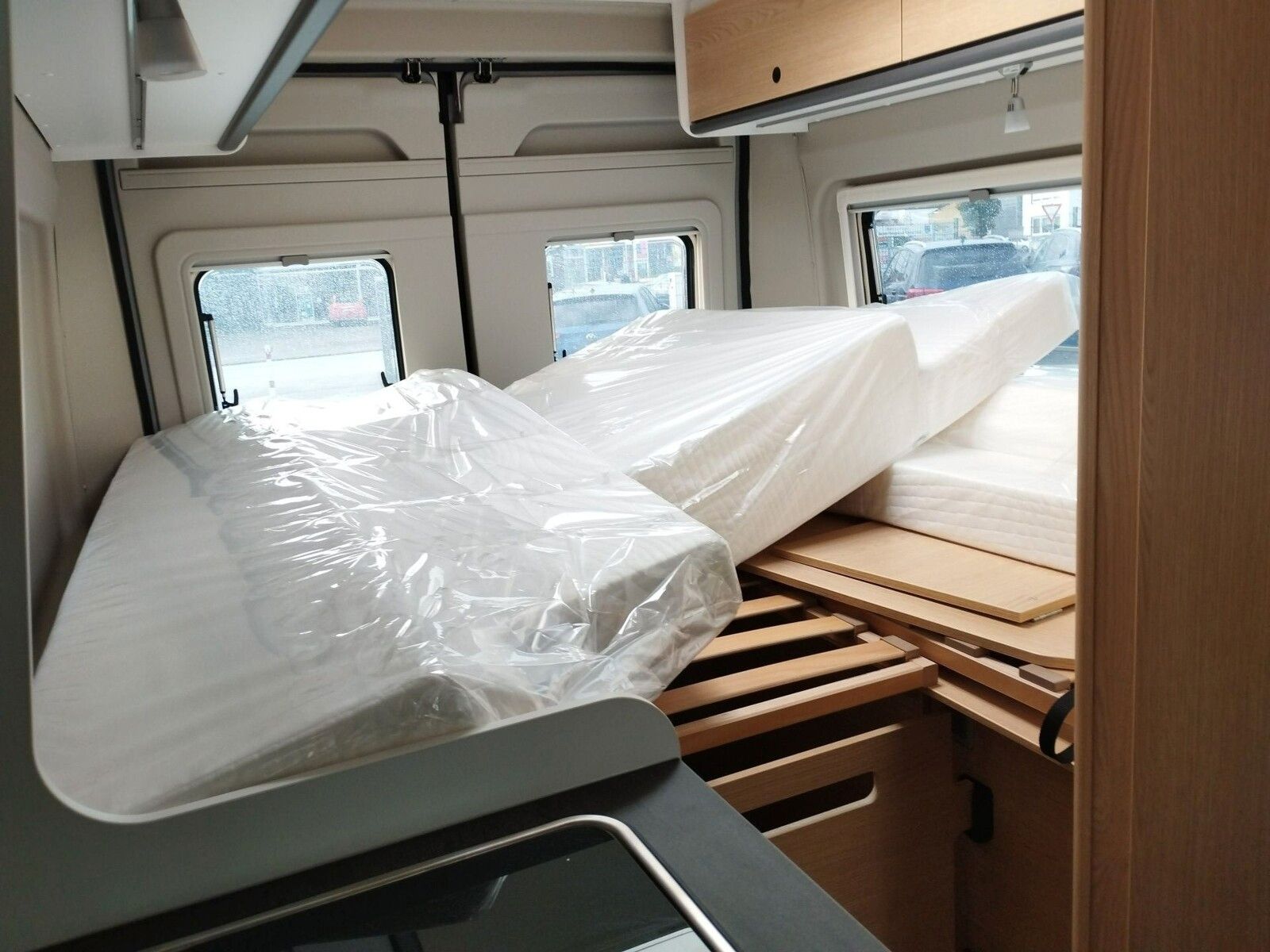 Fahrzeugabbildung Sunlight Adventure Cliff 640 Automatik, Dörr Edition, LTE